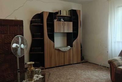 Casă cu 3 camere decomandat în Uliești - 3