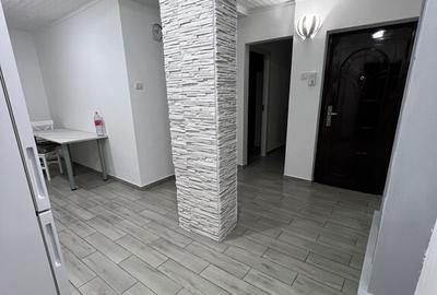 Inchiriez apartament cu 3 camere decomandat ?tefan cel Mare - 3