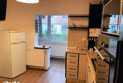 Apartament cu 3 camere decomandat în Central - 3