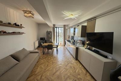 Apartament cu 2 camere decomandat, mobilat în Palazu Mare - 2