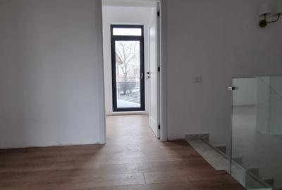 Casă cu 4 camere cu Canalizare în Drumul Taberei - 46