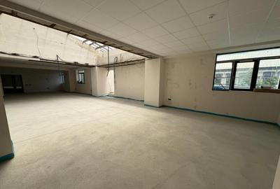 Spa?iu birou *94 mp - ultracentral * - trafic intens - 1