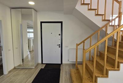 Casă cu 5 camere cu Teren 330 Mp în Ferme - 3