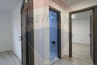 Vanzare Apartament 2 camere Renovat 2025 Piata Victoriei - 3
