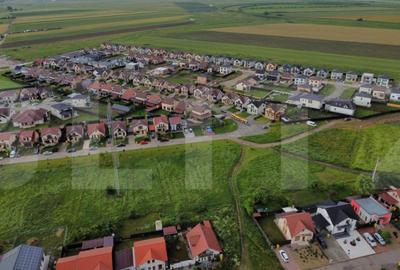 Teren de 444 mp, în Central - 2