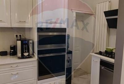 Apartament spatios la curte 2 dormitoare Salonta str. Republicii - 17