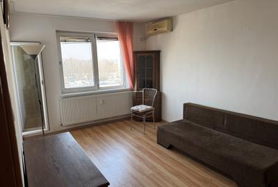 Apartament cu 2 camere decomandat în Crângași