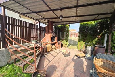 Casă individuală cu 10 camere cu Canalizare în Iris - 13