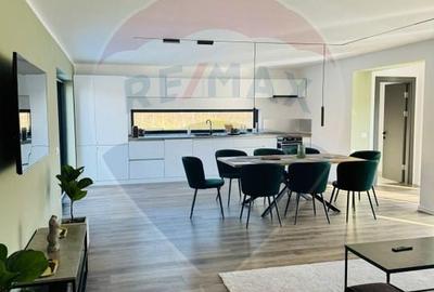 Proprietate specială, de 280 mp, în Almaș - 34