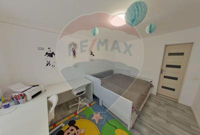 Casă / Vilă în zona Est - 8