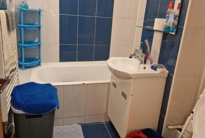 Apartament cu 3 camere semidecomandat în Central - 2