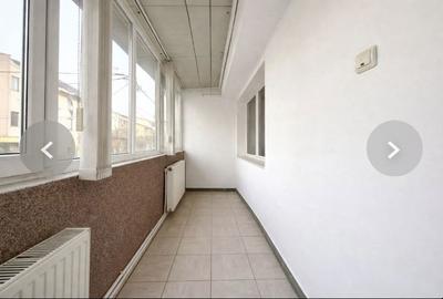 Apartament cu 3 camere decomandat în Delfinariu - 5