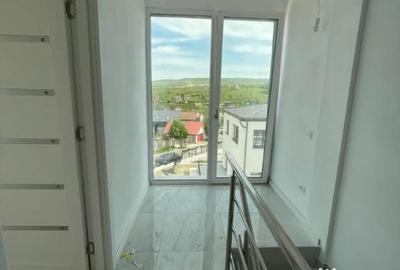 Casă cu 3 camere cu Teren 250 Mp în Bucium - 12