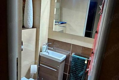 Apartament cu 3 camere decomandat în Central - 2