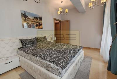 Apartament cu 4 camere semidecomandat, mobilat în Centru Civic