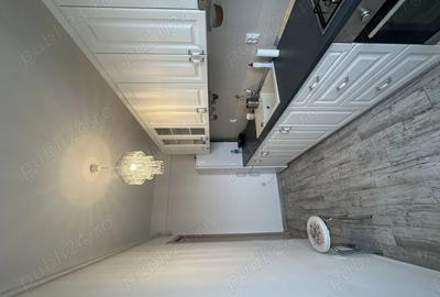 Garsoniera +loc de parcare propriu Etaj 3 3 - 7