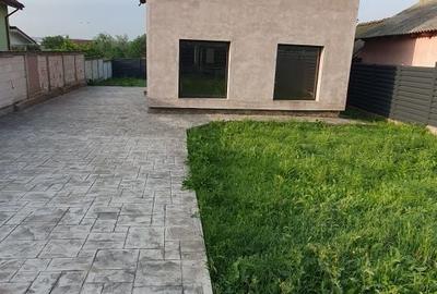 Casă cu 4 camere în Valu lui Traian