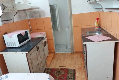 Inchiriez garsoniera - 2