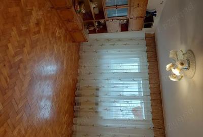 Apartament cu 2 camere decomandat în Micro 5 - 7