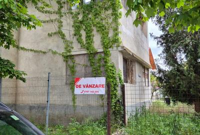 Vila A.I.Cuza Eforie Sud P+1+M 200m de mare
