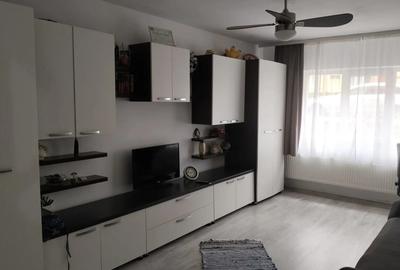 Inchiriez apartament 2 camere - 5