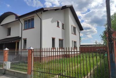 Casă cu 4 camere în Exterior Vest - 3