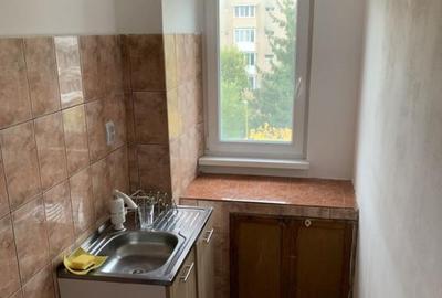 Apartament cu 2 camere semidecomandat în Astra