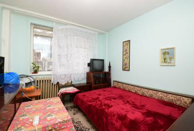 4 camere decomandat, centrală, boxă, etaj 1, 2 băi, Aleea Giurgeni - 1 Decembrie - 13