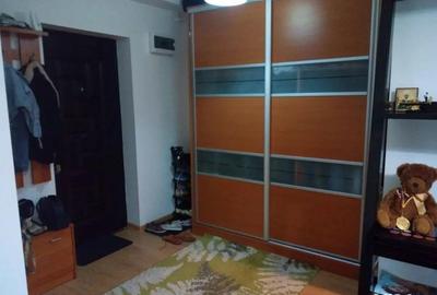 Garsoniera de Inchiriat, Eroii Revolutiei - 3