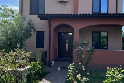 Casă individuală cu 5 camere cu Canalizare în Central - 9