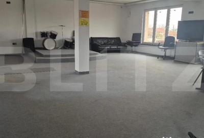 Apartament cu 4 camere decomandat în Careiului