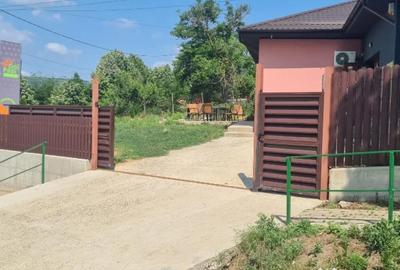 Casă cu 8 camere cu Teren 2370 Mp în Central - 15