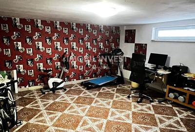 Casă cu 7 camere cu Teren 1100 Mp în Central - 12