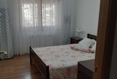 Apartament cu 3 camere decomandat în Central - 3
