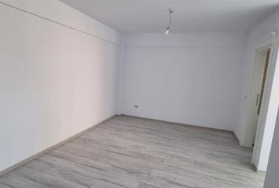 Apartament cu 3 camere semidecomandat în Popas Păcurari - 4