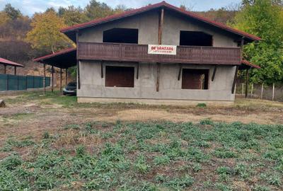 Casă cu 4 camere în Păuliș - 6