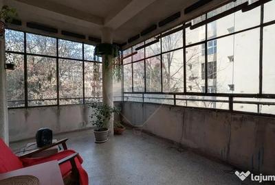 Casă cu 11 camere cu Teren 330 Mp în Iancului - 11