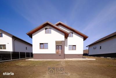 Casă cu 3 camere cu Teren 500 Mp în Tomești
