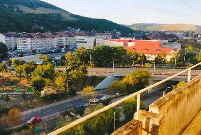 Apartament cu 5 camere decomandat în Central - 5