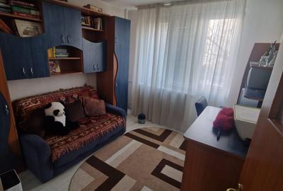 Apartament cu 3 camere decomandat în Drumul Taberei - 1