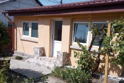 Casa 2 camere, de locuit sau ca birou, zona Rovine - 1