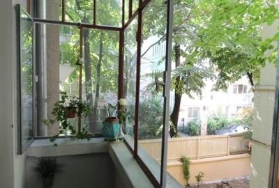 Londra etj 1- cu 2 balcoane in vila P+2- Apartament in vila - 3