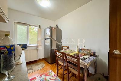 La etajul 1, decomandat si dotat cu centrala termica proprie. Zona Soarelui ! - 6