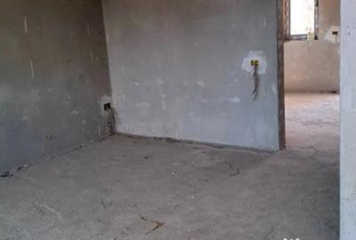 Casă cu 5 camere cu Teren 400 Mp în Malu Mare - 9
