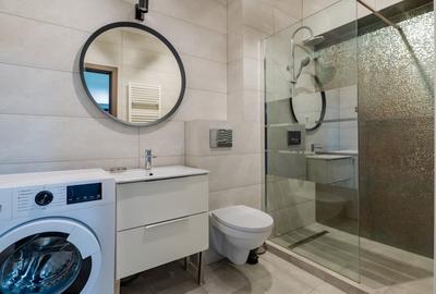 Apartament 2 camere, Mamaia Central | Vedere frontala la lac | Terasa 13,5 mp - 14