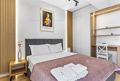 Apartament cu 3 camere decomandat, mobilat în Tractorul - 7