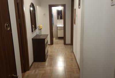 3 camere Exercițiu / fondul vechi , Decomandat / centrala , Amplasament DEOSEBIT - 2