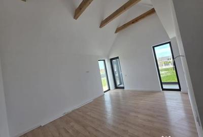 Casă cu 4 camere cu Teren 429 Mp în Cristian - 17