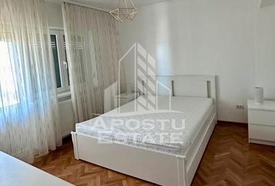 Apartament cu 3 camere decomandat în Boul Roșu - 2