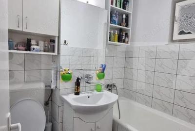 Apartament cu 3 camere semidecomandat în Central - 4